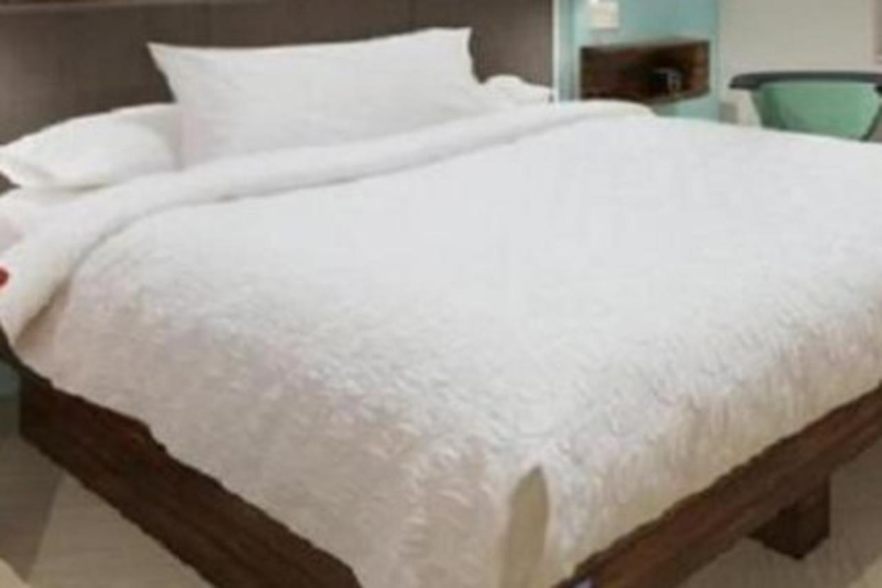 Tru By Hilton Columbus Airport Hotel Екстериор снимка